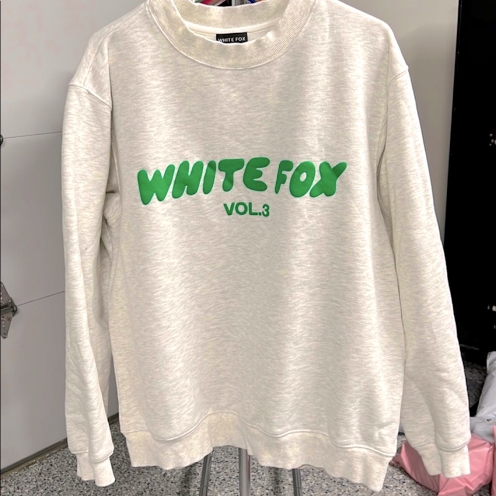 White Fox oversized Sweatshirt